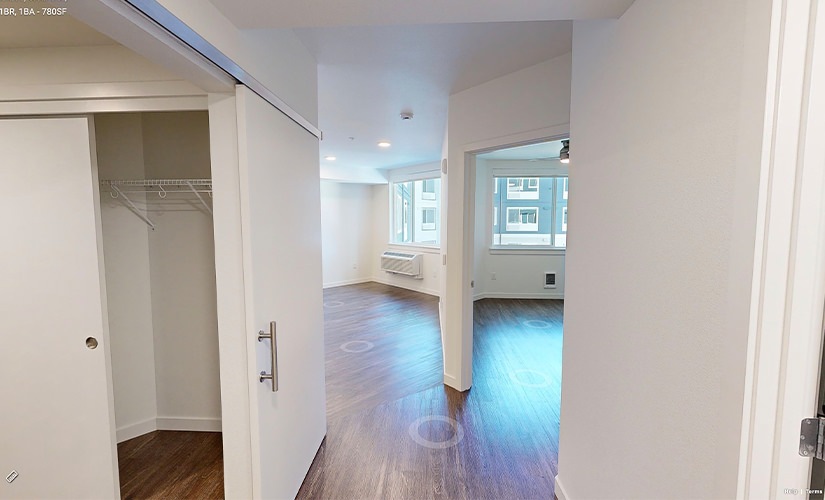 1BR, 1BA - 780SF